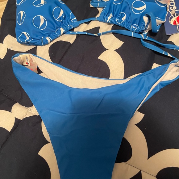 COPY - ROMWE Pepsi Bikini - Picture 2 of 3